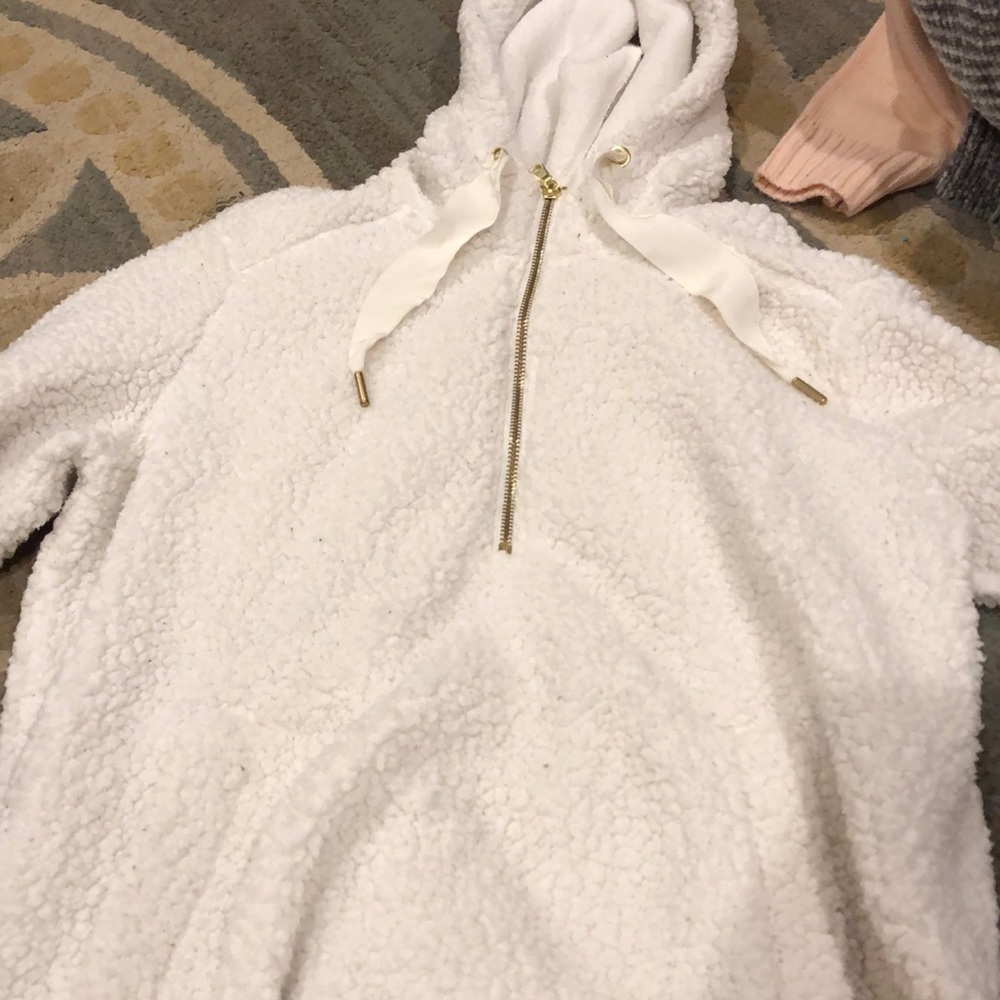 white sherpa